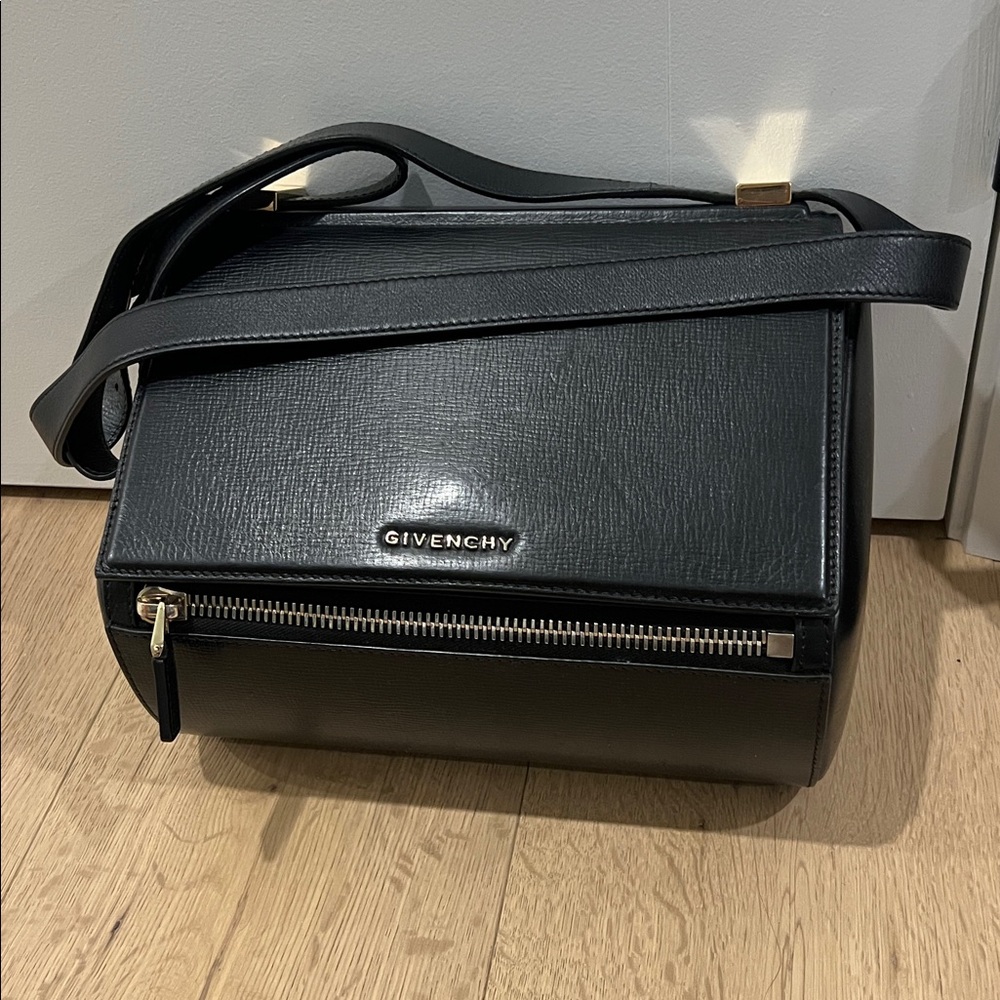 Givenchy pandora medium grained leather